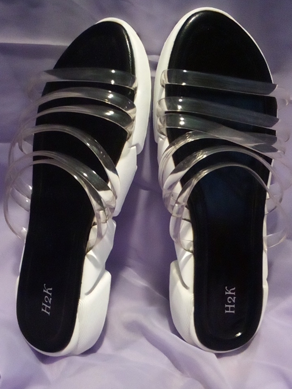 H2K Ladies Sandals New Size 10